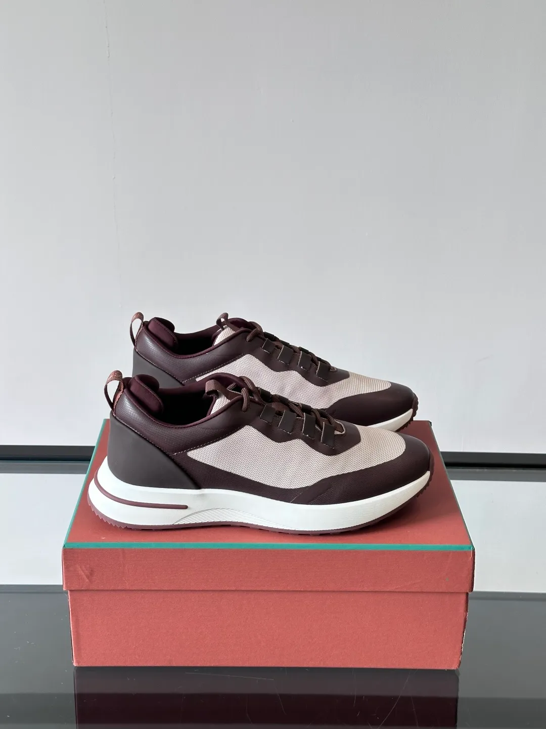 Factory price: 540💰Loro men's shoes💰iana niche Loro classic jogging shoes, men's lace-up casual shoes and sneakers, high-quality lightweight and comfortable fabrics, suitable for outdoor leisure, the color scheme is young and energetic, and it looks great with sportswear or casual suits! Size: 39-45 (customized at 38.45.46)